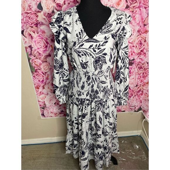 NWT Aqua Women’s Linen Blend Smocked Midi Dress-SMALL - Picture 1 of 10